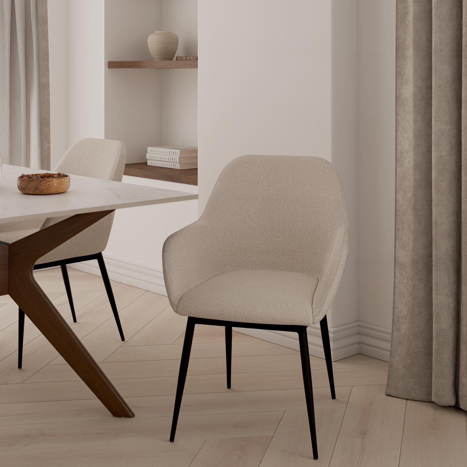 Cadeira Isabella beige / Preto