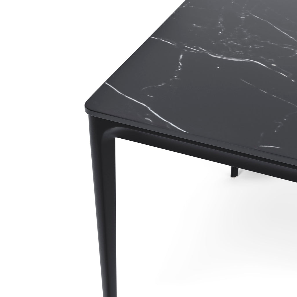 Mesa Arya Sahara / Preto