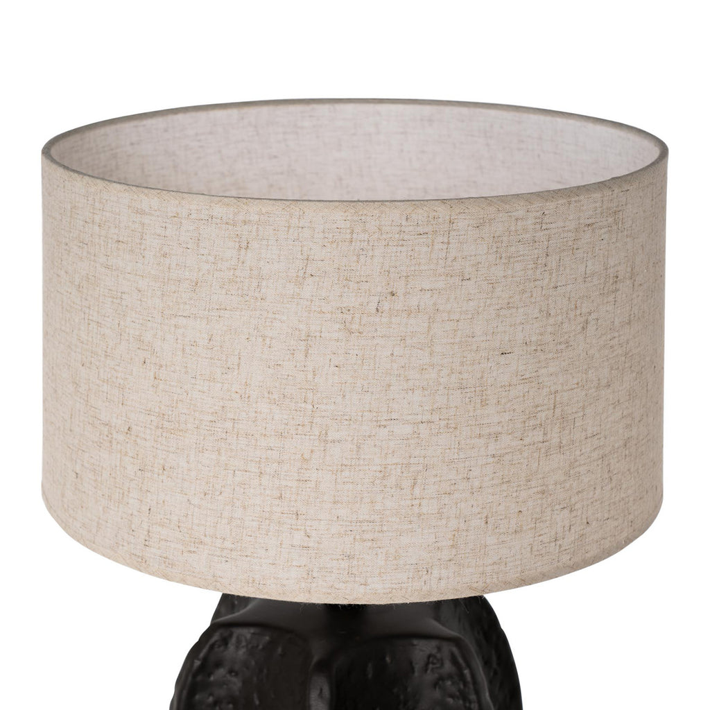 O candeeiro de mesa ZARRA  preto